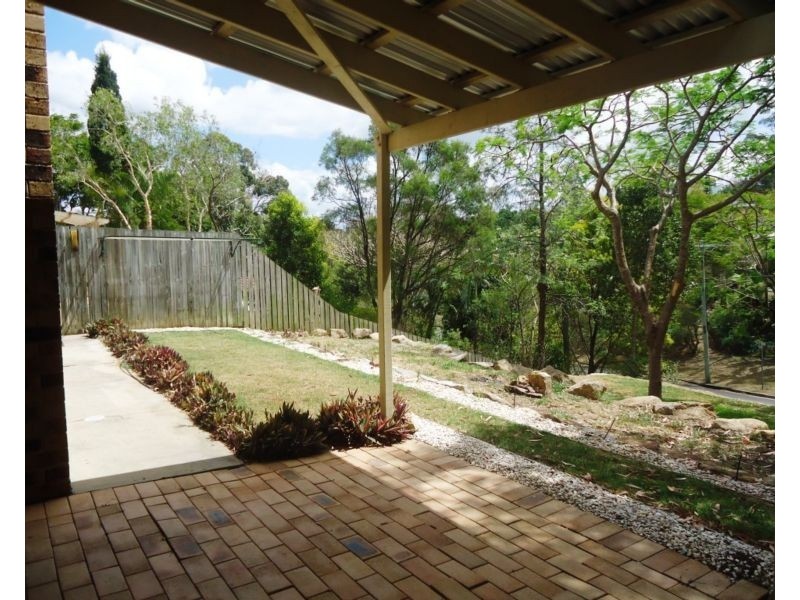 62 Braeside Road, Bundamba QLD 4304