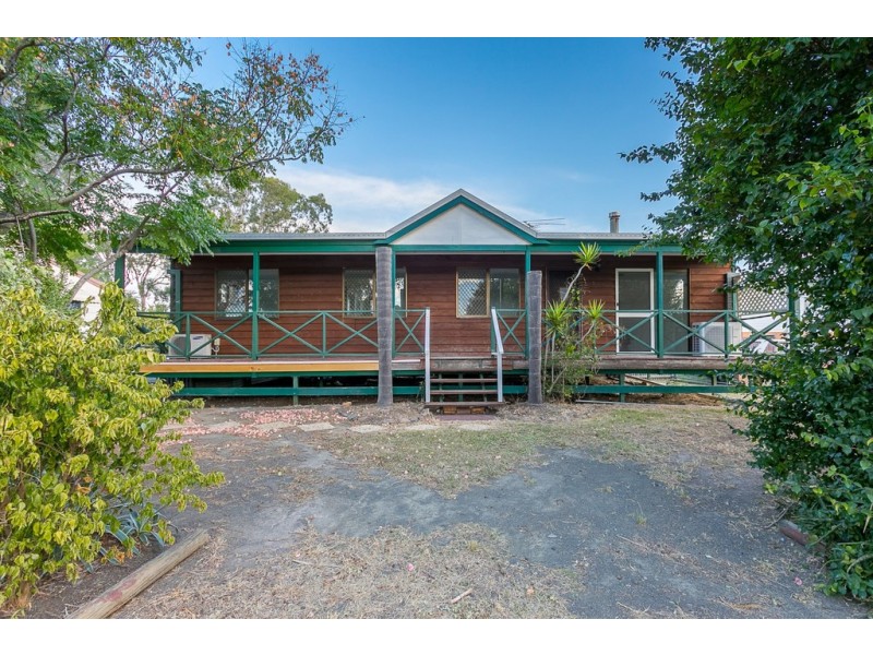 4 Calvin Street, Walloon QLD 4306