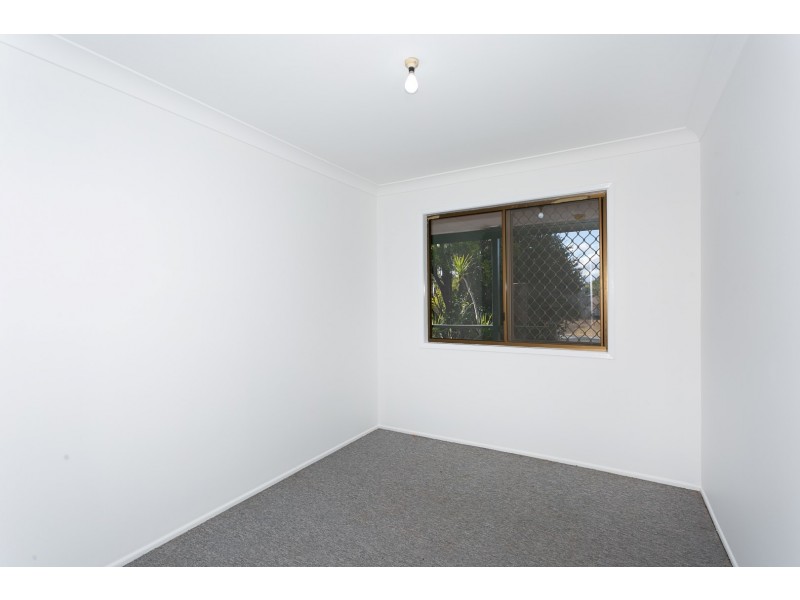 4 Calvin Street, Walloon QLD 4306