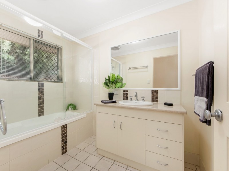 29 Oprah Court, Brassall QLD 4305