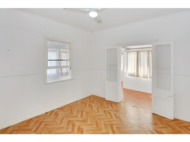 2/38 Darling Street East, Sadliers Crossing QLD 4305