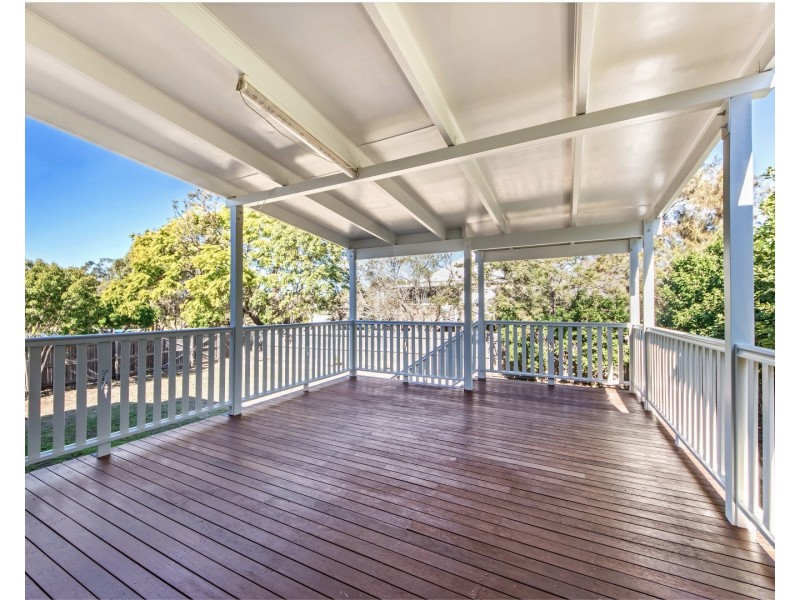 24 Pelican Street, North Ipswich QLD 4305