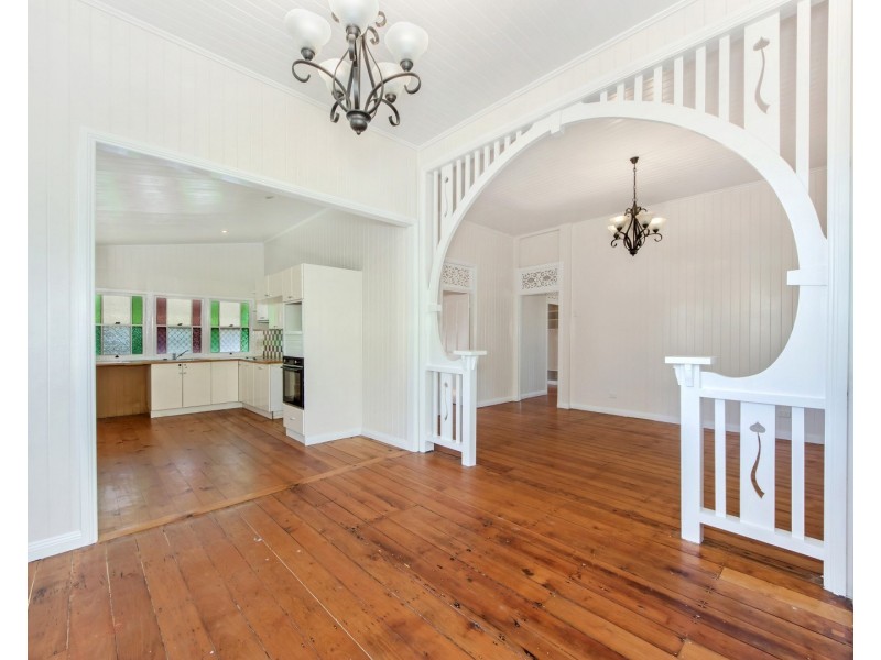 24 Pelican Street, North Ipswich QLD 4305