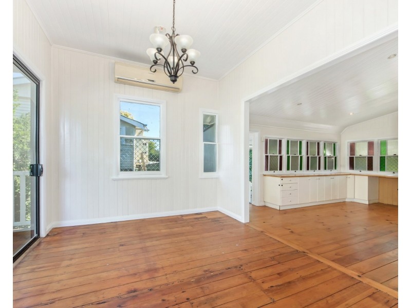 24 Pelican Street, North Ipswich QLD 4305