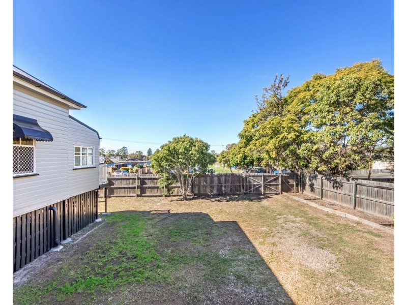 24 Pelican Street, North Ipswich QLD 4305