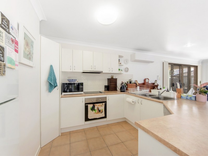 5 Tea Tree Place, Raceview QLD 4305