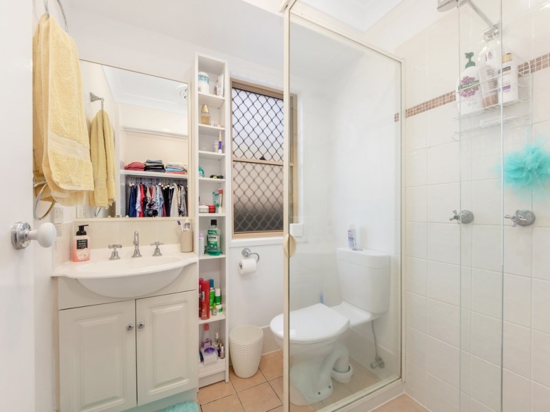 5 Tea Tree Place, Raceview QLD 4305