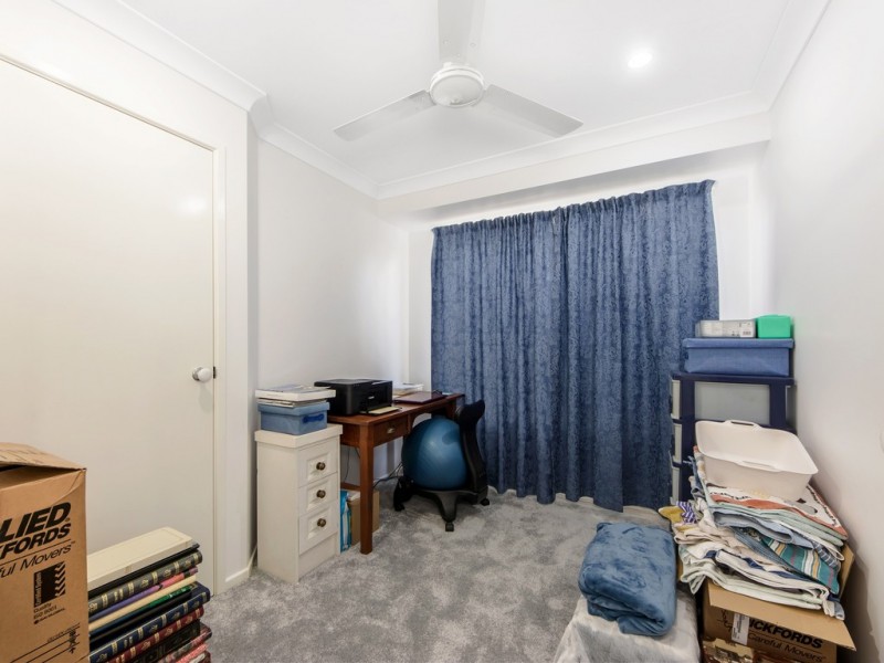 5 Tea Tree Place, Raceview QLD 4305