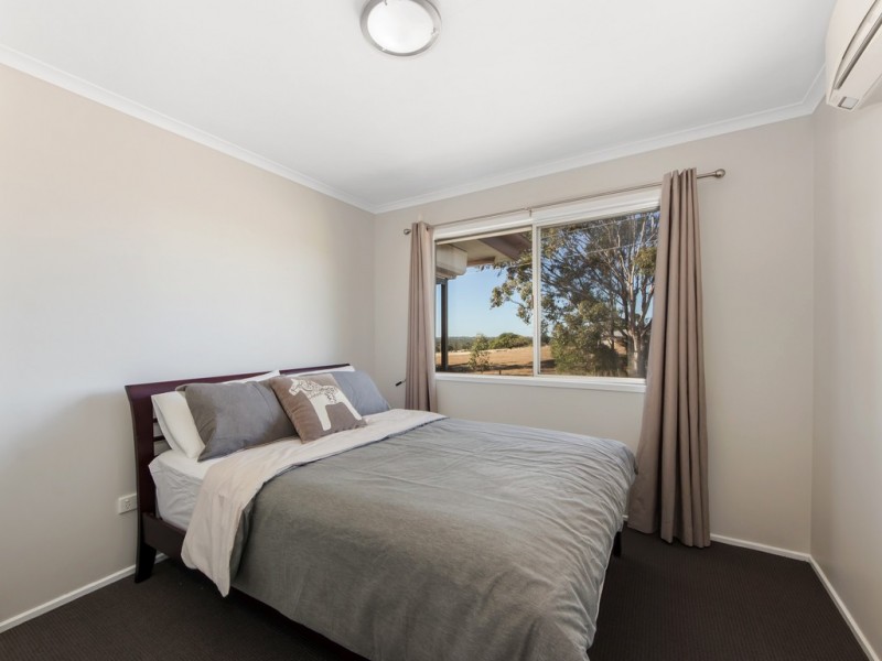 15 Office Lane, Glamorgan Vale QLD 4306