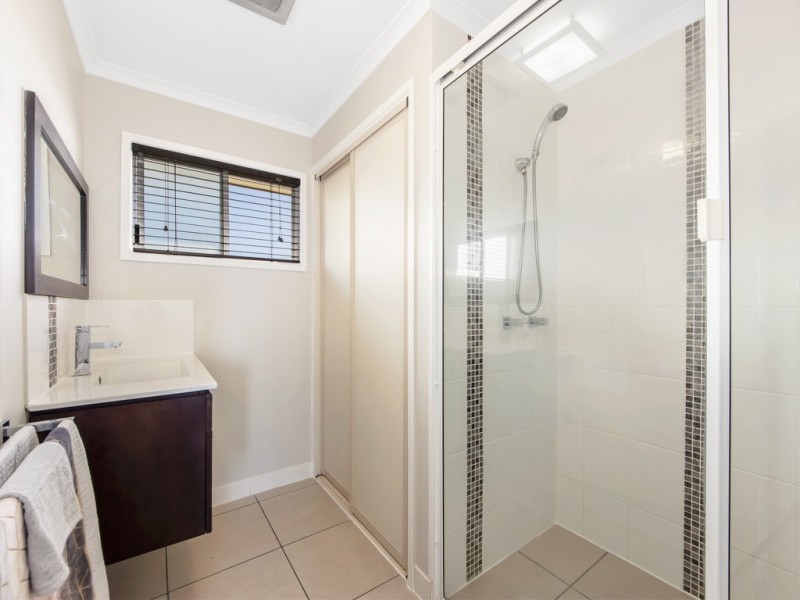 15 Office Lane, Glamorgan Vale QLD 4306