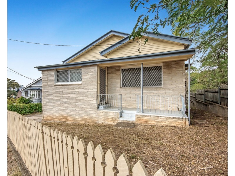 39 Waghorn Street, Ipswich QLD 4305