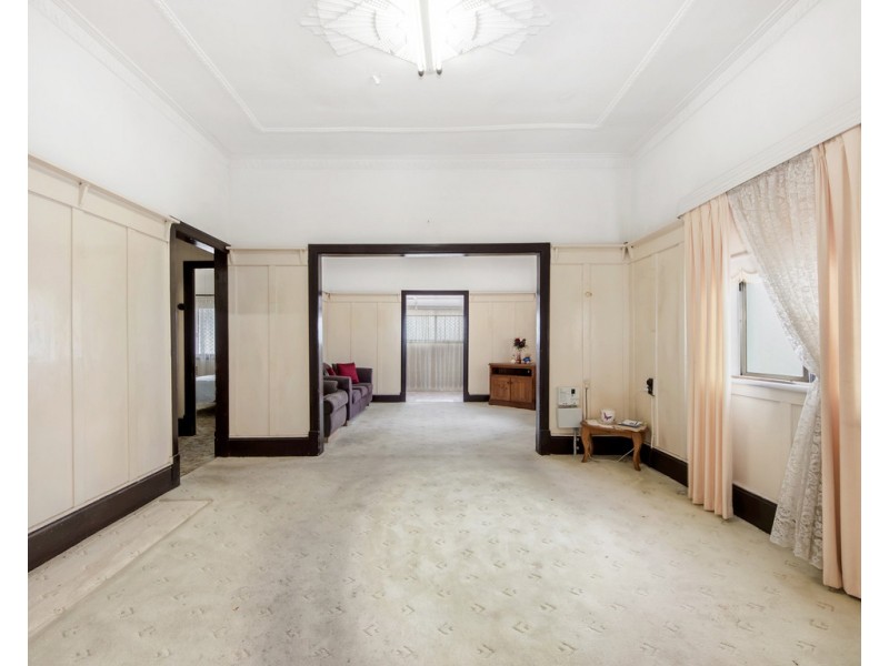 39 Waghorn Street, Ipswich QLD 4305