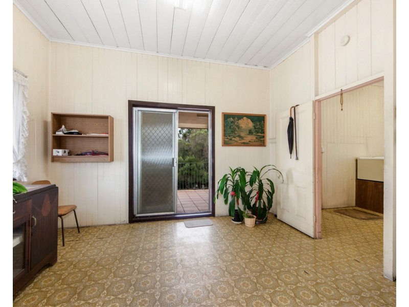 39 Waghorn Street, Ipswich QLD 4305