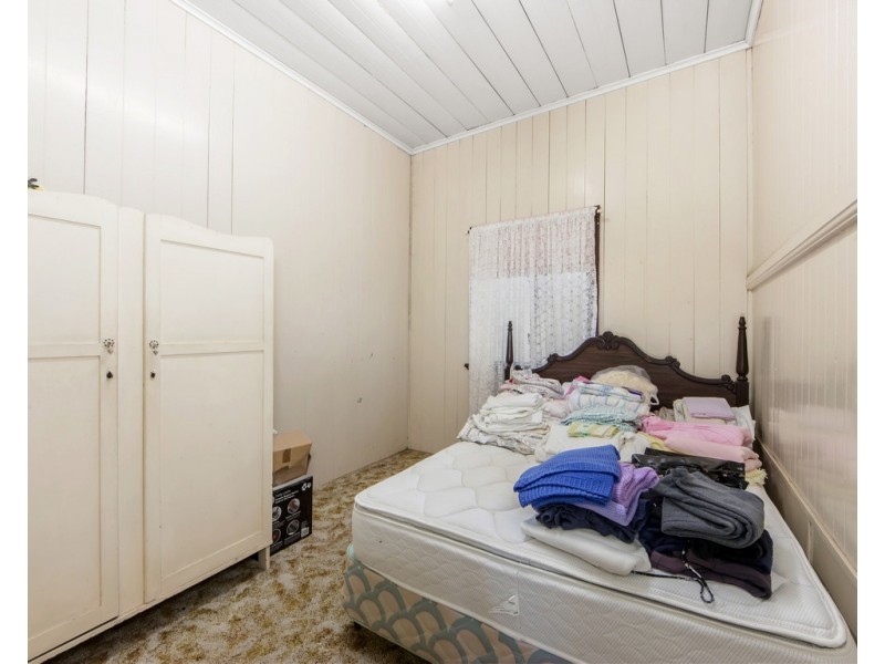 39 Waghorn Street, Ipswich QLD 4305