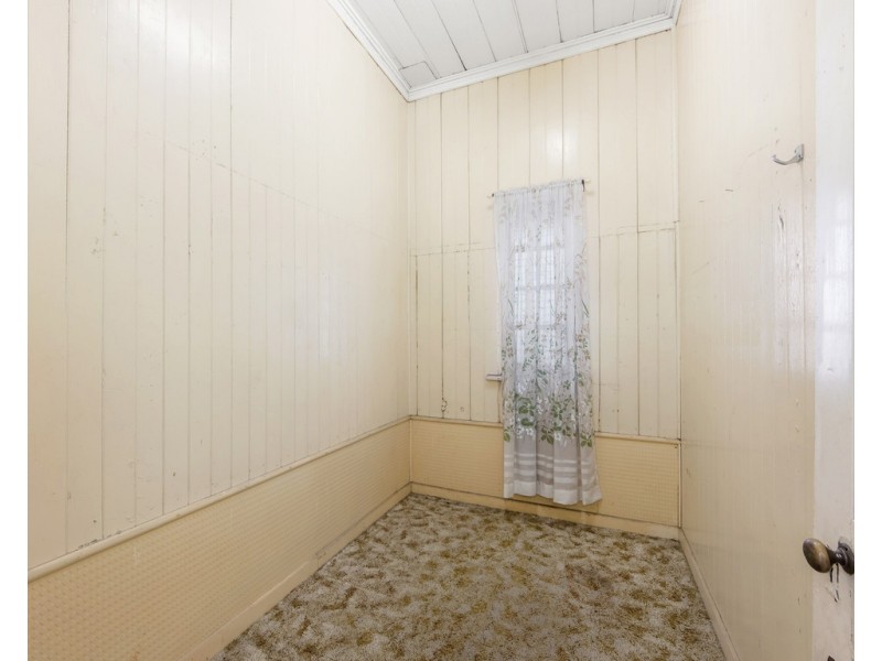 39 Waghorn Street, Ipswich QLD 4305