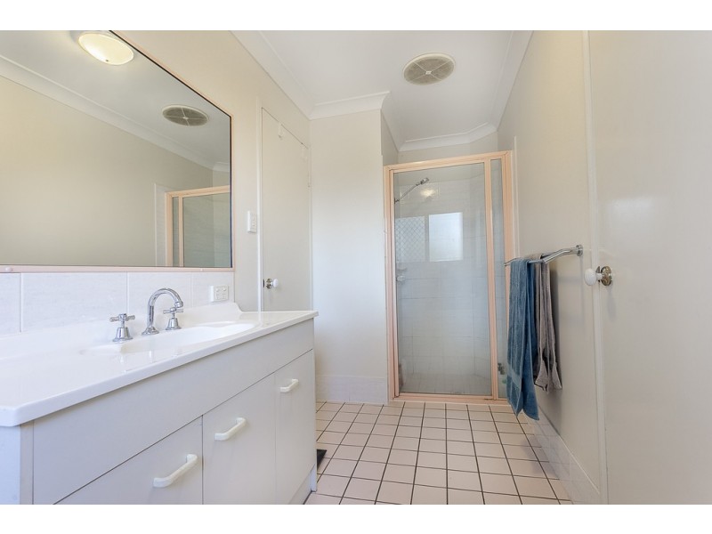 10 Iroquois Court, Brassall QLD 4305