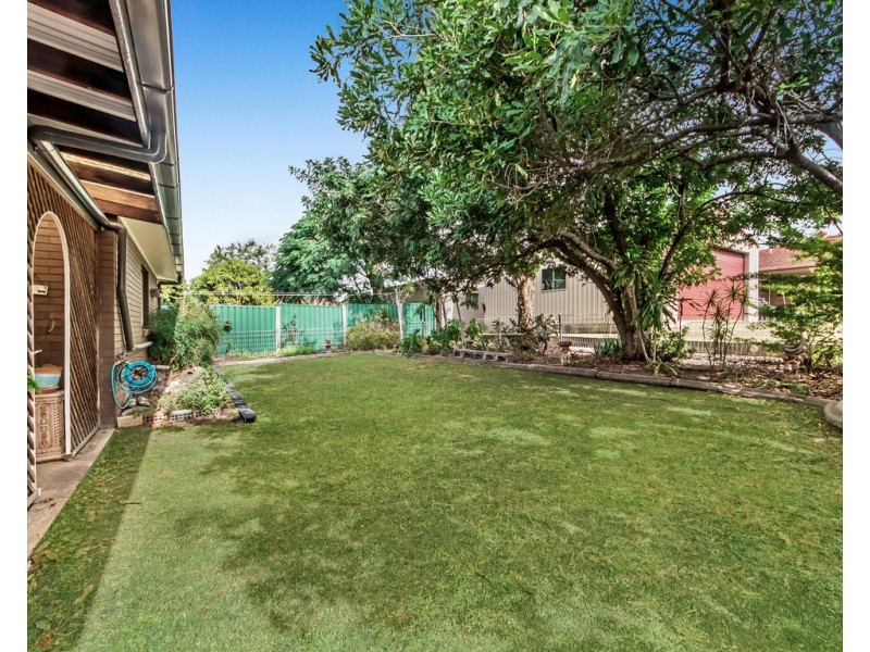 49 Raceview Street, Eastern Heights QLD 4305