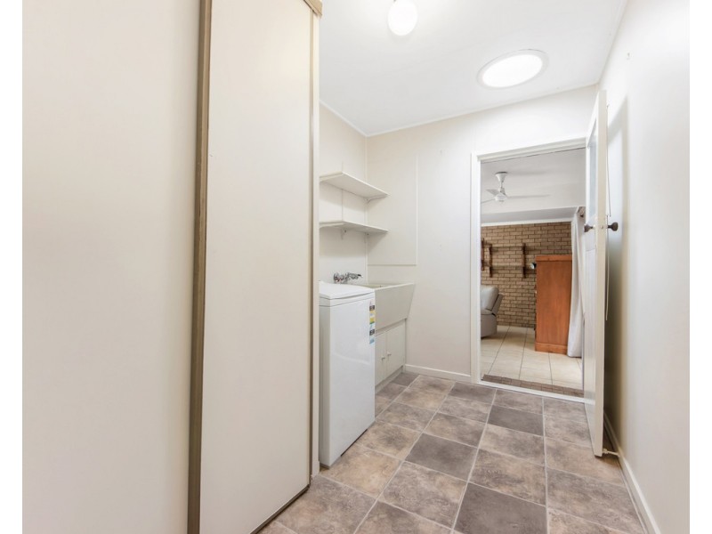 49 Raceview Street, Eastern Heights QLD 4305