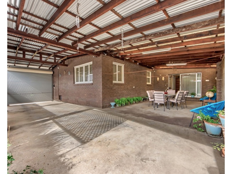 49 Raceview Street, Eastern Heights QLD 4305