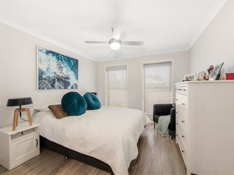 8 Pintail Circuit, Deebing Heights QLD 4306