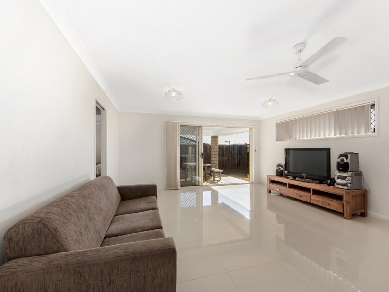 27 Lomandra Street, Deebing Heights QLD 4306