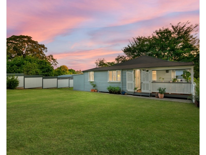 53 Glebe Road, Newtown QLD 4305