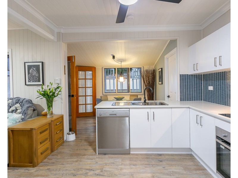 53 Glebe Road, Newtown QLD 4305