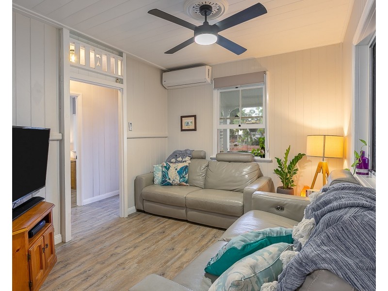 53 Glebe Road, Newtown QLD 4305