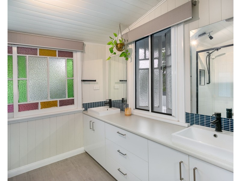 53 Glebe Road, Newtown QLD 4305