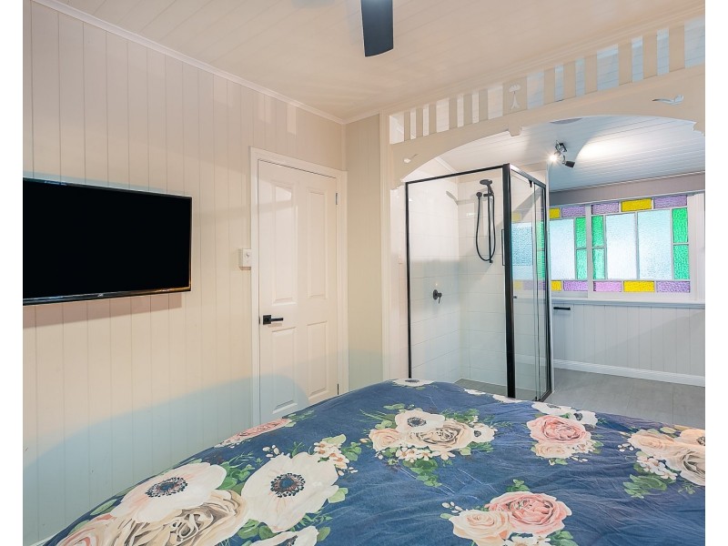 53 Glebe Road, Newtown QLD 4305