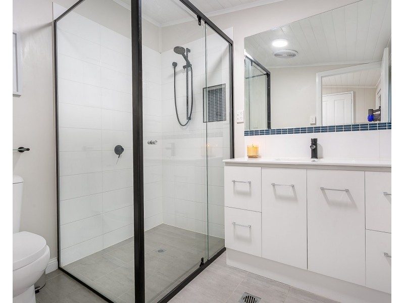 53 Glebe Road, Newtown QLD 4305