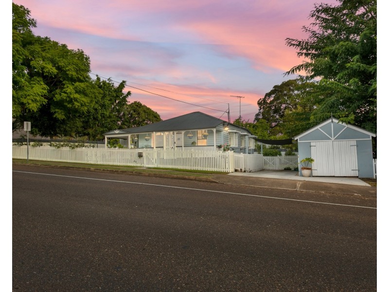 53 Glebe Road, Newtown QLD 4305