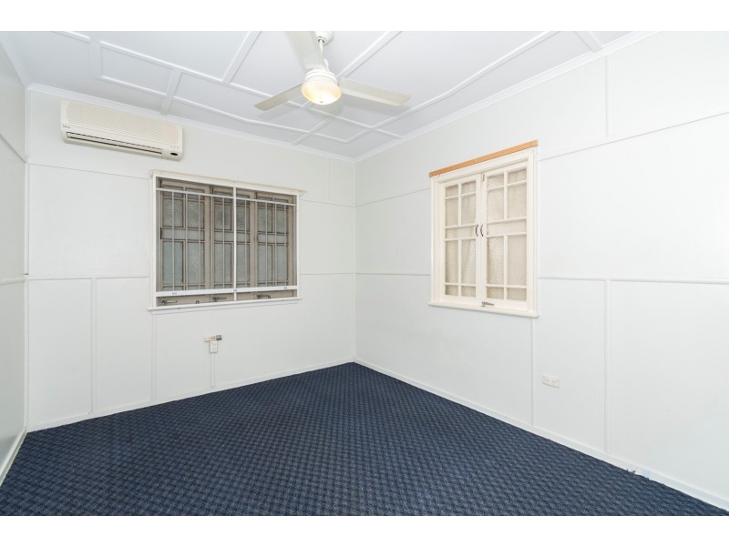 181 Blackstone Road, Silkstone QLD 4304