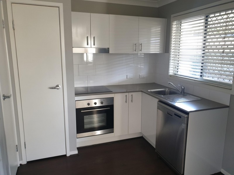 2/23 Chubb Street, One Mile QLD 4305