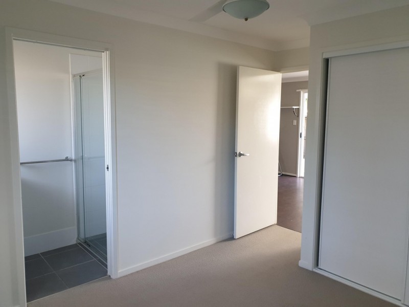 2/23 Chubb Street, One Mile QLD 4305