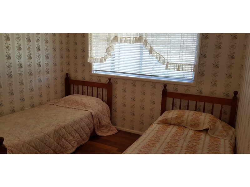 22 Edward Street, One Mile QLD 4305