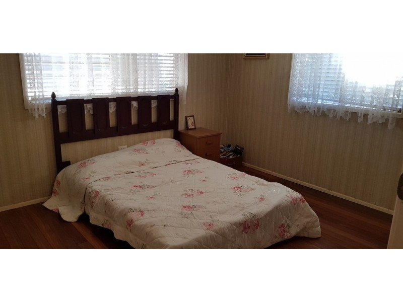 22 Edward Street, One Mile QLD 4305