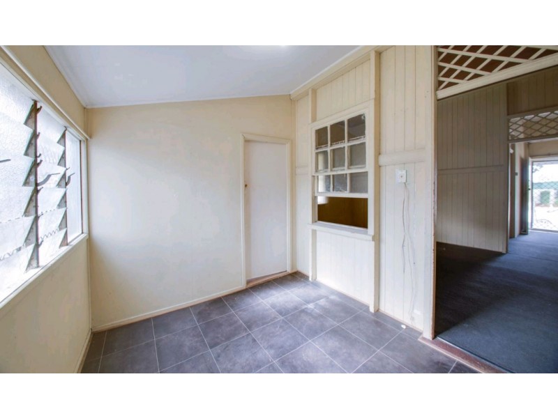 31 The Terrace, North Ipswich QLD 4305