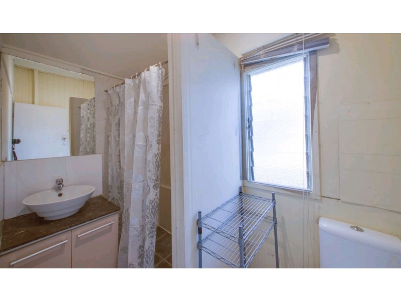 31 The Terrace, North Ipswich QLD 4305