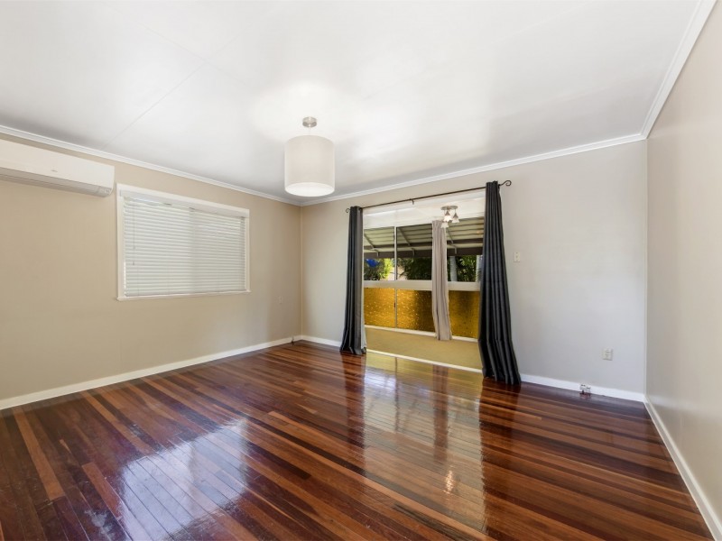 21 Weldon Street, North Ipswich QLD 4305