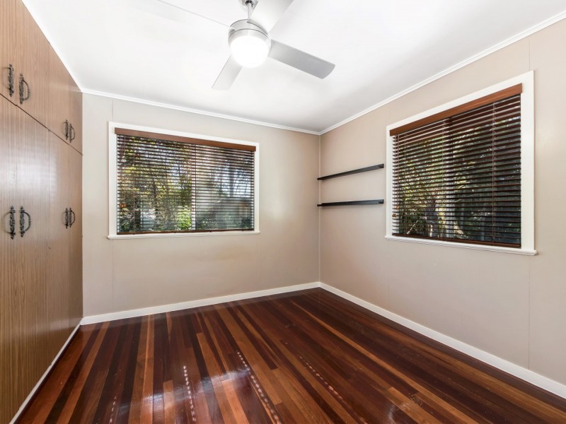 21 Weldon Street, North Ipswich QLD 4305