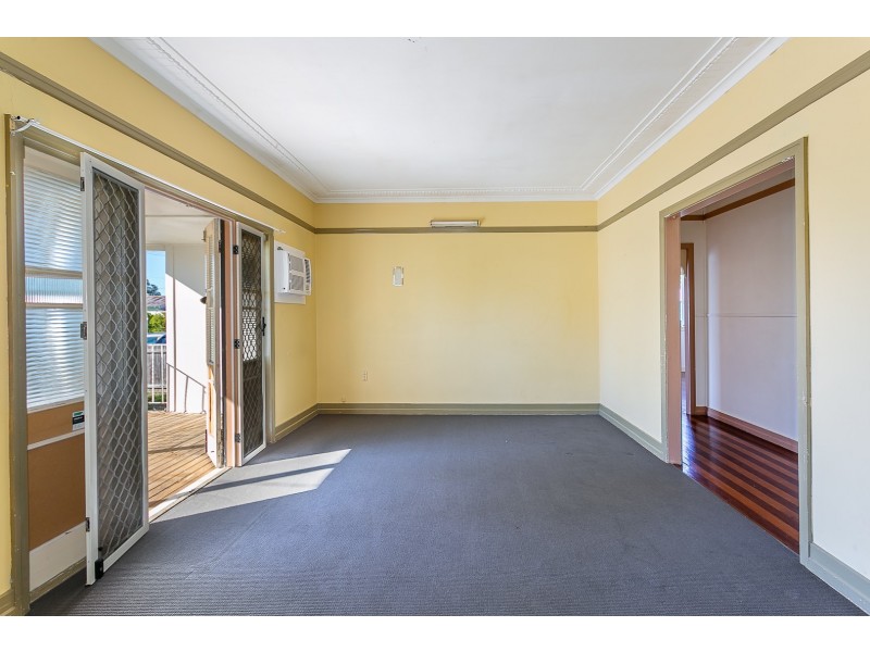 25 Chubb Street, One Mile QLD 4305