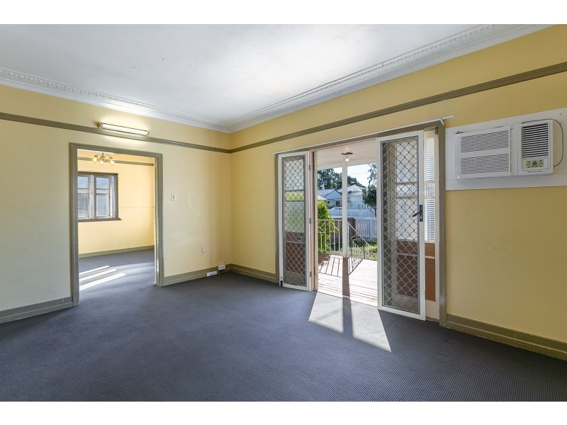 25 Chubb Street, One Mile QLD 4305