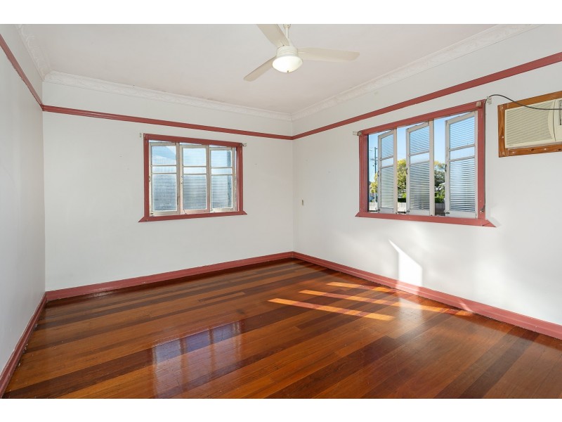 25 Chubb Street, One Mile QLD 4305