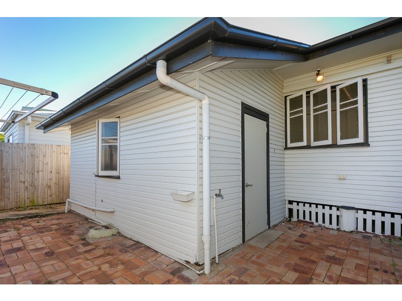 25 Chubb Street, One Mile QLD 4305