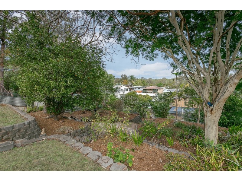 23 Braeridge Drive, Bundamba QLD 4304