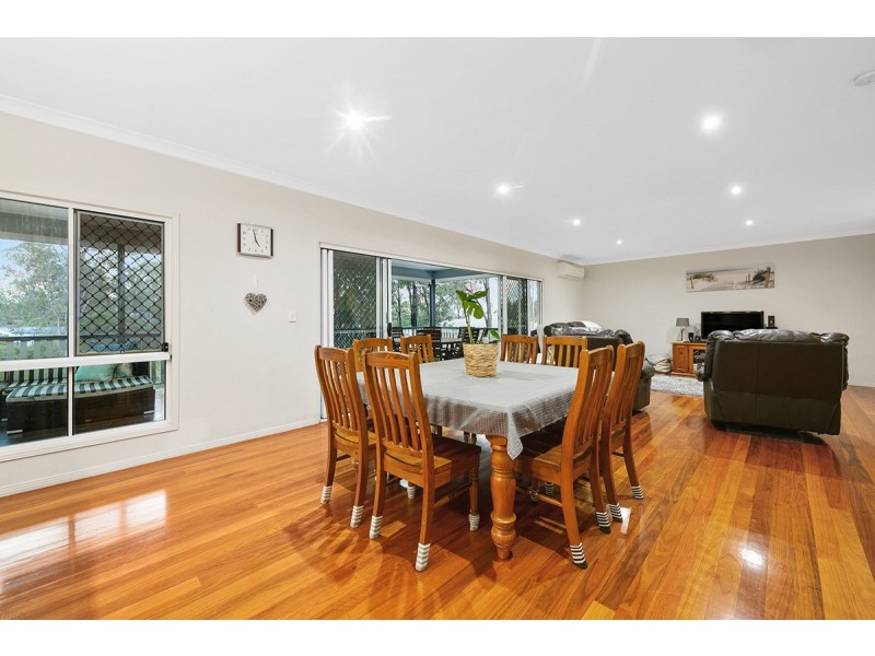 2 Josette Place, Pine Mountain QLD 4306