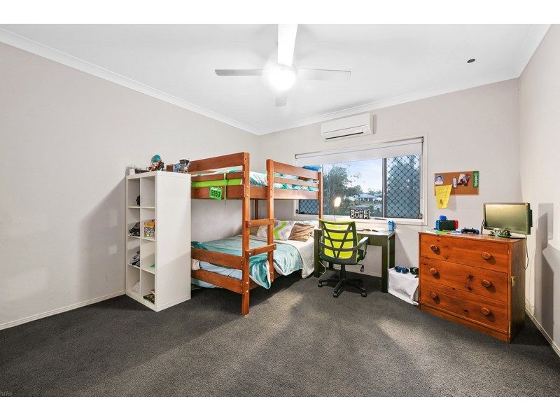 2 Josette Place, Pine Mountain QLD 4306