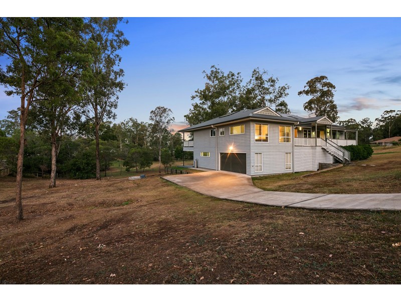 2 Josette Place, Pine Mountain QLD 4306