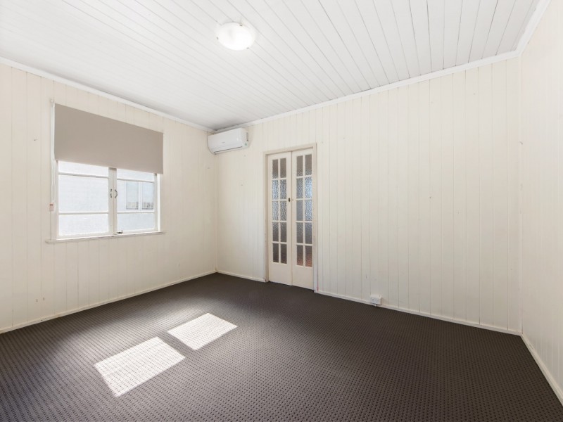 18 Blackwood Street, East Ipswich QLD 4305